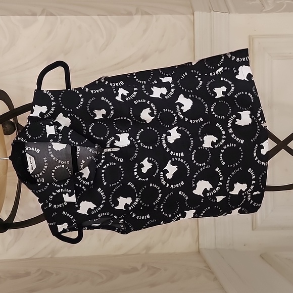 Black and white top size medium - Picture 2 of 3